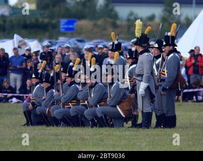 SAVAR, SCHWEDEN, AM 19. AUGUST 2009. Friedensfeier 1809 - 2009 in Savar, Schweden mit Militärtruppen. Nicht identifizierte Personen. Redaktionelle Verwendung! Stockfoto