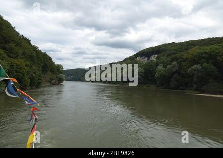 Donau zwischen Kelheim und Weltenburg im Herbst Stockfoto