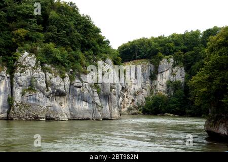 Donau zwischen Kelheim und Weltenburg im Herbst Stockfoto