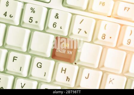 Handschrift text Englisch lernen Jetzt. Konzeptionelle Foto gewinnen oder der Erwerb von Wissen und Fähigkeiten der englischen Sprache Stockfoto