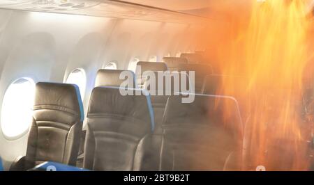 Feuer im Flugzeug des Passanten Stockfoto