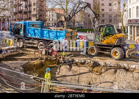 Tiefgrabung in der Innenstadt Straße - Saint-Gilles, Brüssel, Belgien. Stockfoto