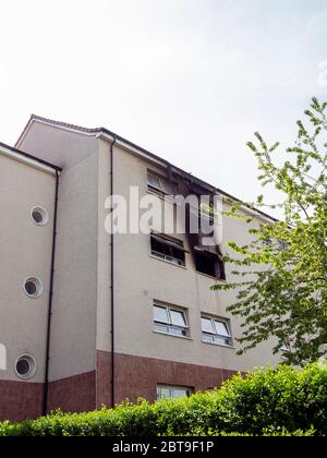 Glasgow, Schottland, Großbritannien. 20. Mai 2020: Die Folgen eines Flachfeuers. Stockfoto