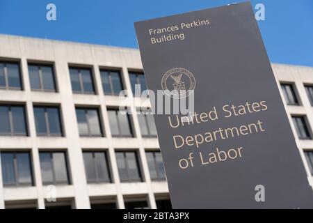 Washington, District of Columbia, USA. März 2020. Das US Department of Labor Building am 26. März 2020 in Washington, DC. Kredit: Alex Edelman/ZUMA Wire/Alamy Live News Stockfoto