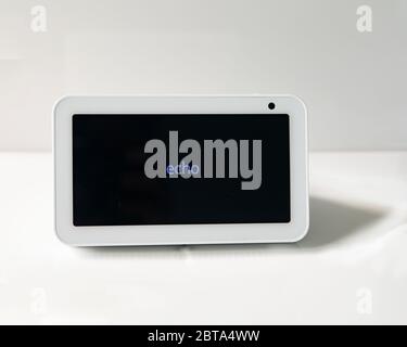 Echo Show Version 5 Stockfoto