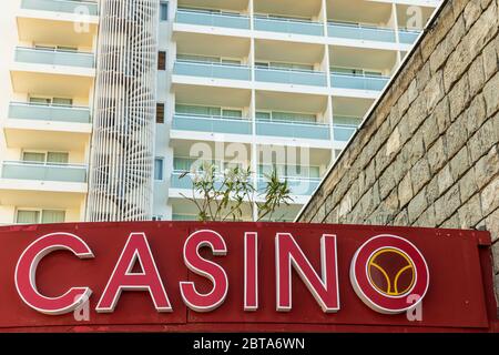 Casino und Hotel H10 Gran Tinerfe geschlossen und leer während Phase eins der Deeskalation des Covid 19, Coronavirus, State of Emergency, Costa Adeje, Te Stockfoto