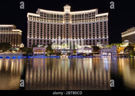 Las Vegas, Nevada - 29. August 2019: Bellagio Hotel und Casino bei Nacht in Las Vegas, Nevada, Vereinigte Staaten. Stockfoto