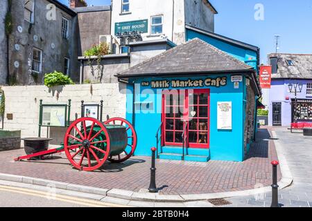 Kinsale, Cork, Irland. Mai 2020. Ein kleines Café in der Market Street in Kinsale, Co. Cork, Irland. - Credit; David Creedon / Alamy Stockfoto