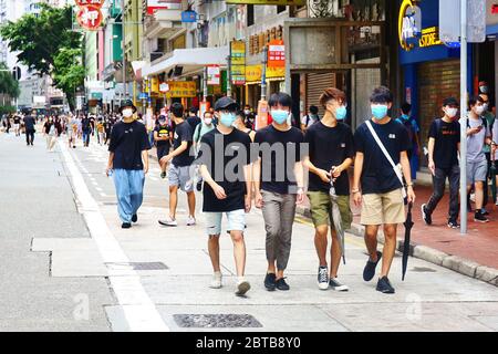 Hongkong, China. Mai 2020. Tausende Demonstranten protestieren friedlich gegen Chinas Pläne, in Hongkong ein neues Sicherheitsgesetz einzuführen. Hier marschieren Demonstranten von Causeway Bay nach Wan Chai in der größten Demonstration seit dem Ausbruch der Covid-19. Quelle: Gonzales Photo/Alamy Live News Stockfoto