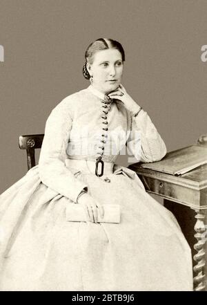 1870 Ca, London, GROSSBRITANNIEN: Die britische, in ungarn geborene Forscherin Lady FLORENCE BAKER ( 1841 - 1916 ), geborene Barbara Maria Flora Szasz . Erkunden Sie das Innere Afrikas und entdecken Sie die Quelle des Nils mit seinem Mann Samuel White Baker . Foto von Henry Maull, London. - AFRIKA NERA - ESPLORATION - EXPLORATIONS - ESPLORAZIONE - ESPLORATORE - ESPLORATRICE - ritratto - Portrait - COLONIALISMO - KOLONIALISMUS - sorgenti del fiume NILO - EGITTO - ÄGYPTEN --- Archivio GBB Stockfoto