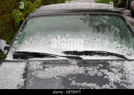 Motala, Schweden 20200523 EIN Sturm mit heftigen Winden, Regen und Hagel zog sich über dem westlichen Österergötland während des Samstagnachmittags ein. Foto Jeppe Gustafsson Stockfoto