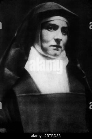 1934 c), DEUTSCHLAND: Die deutsche Frau Philosophin und Nonne EDITH STEIN (* zwischen dem Jahr 1890 und dem Jahr 1942 in Berlin). Geboren in jüdischer Familie konvertierte er zur katholischen Religion und wurde Nonne im Karmelitenorden, getötet während der Shoah durch den nationalsozialismus im Auschwitzer Extermitionslager. Sie wird 199 von Papst Johannes Paul II. Als Märtyrerin und Heilige der katholischen Kirche heiliggesprochen, sie ist eine von sechs Mitpatronenheiligen Europas. - SCRITTORE - SCRITRICE - Santità - SANTA - San - Suora - LETTERATURA - LITERATUR - Letterata - FILOSOFA - FILOSOFO - FILOSOFIA - PHILOSOPHIE - Porträt - Ritratto - Convertita - Martyre - Canonizzazione - Canonizzata - R Stockfoto