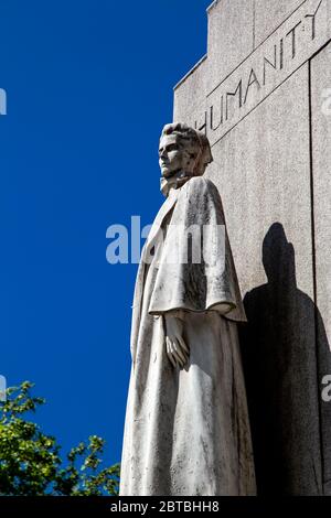 Edith Cavell Denkmal von Sir George Frampton in St Martin's Place in der Nähe der National Portrait Gallery und Trafalgar Square, London, UK Stockfoto