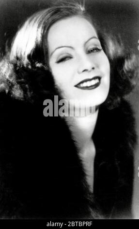 Die in Schweden geborene Schauspielerin Greta Garbo (Retrospektive), (geboren am 18. September 1905, gestorben am 15. April 1990 im Alter von 84 Jahren) im Film 'A Woman of Affairs' (1928) MGM. Dateireferenz # 34000-182THA Stockfoto