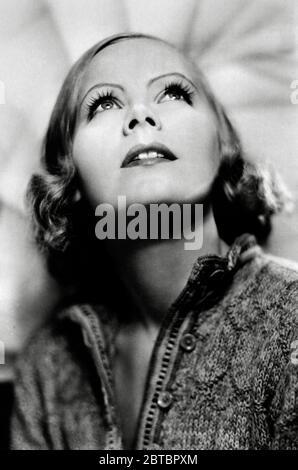 Die in Schweden geborene Schauspielerin Greta Garbo (Retrospektive), (geboren am 18. September 1905, gestorben am 15. April 1990 im Alter von 84 Jahren) im Film 'A Woman of Affairs' (1928) MGM. Dateireferenz # 34000-188THA Stockfoto