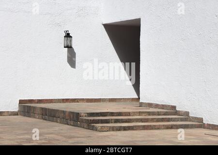 Luis Barragáns Reiterhof und Springbrunnen Cuadra San Cristóbal in der Nähe von Mexiko-Stadt Stockfoto