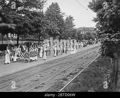 Wahlrecht und Parade von Mineola nach Hempstead, Long Island, New York, 24. Mai 1913 Stockfoto