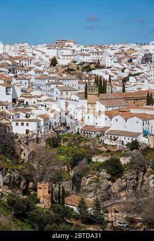Ronda, Provinz Malaga, Andalusien, Spanien - das Bergdorf Ronda ist ein beliebtes Ausflugsziel für Touristen. Ronda, Provinz Malaga, Andalusien, S Stockfoto