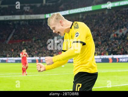 Vorschau Borussia Dortmund-FC Bayern München am 24. Mai 2020. Archivfoto; Jubilation Erling HAALAND (DO) Fußball 1.Bundesliga, 21.Spieltag, Bayer 04 Leverkusen (LEV) - Borussia Dortmund (DO) 4: 3, am 08.02.2020 in Leverkusen/Deutschland. å Verwendung weltweit Stockfoto