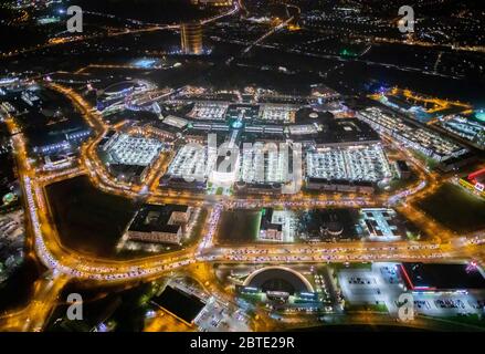 Centro Shopping Mall, Oberhausen Neue Mitte bei Nacht, 18.01.2020, Luftaufnahme, Deutschland, Nordrhein-Westfalen, Ruhrgebiet, Oberhausen Stockfoto