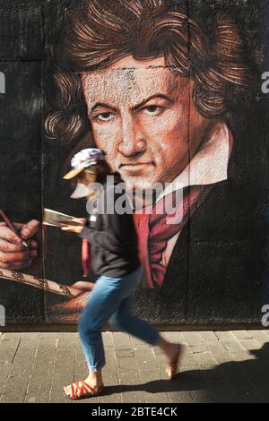 Wandbild Ludwig van Beethoven an einer Unterführung in der Altstadt, Deutschland, Nordrhein-Westfalen, Bonn Stockfoto