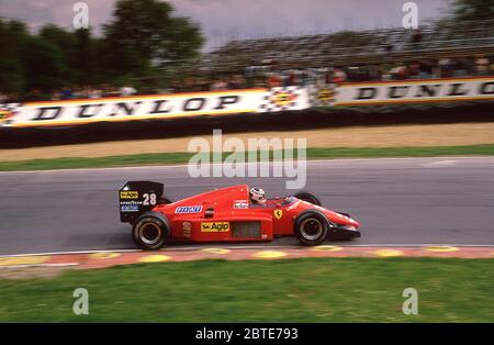 Stefan Johansson fährt mit seinem Ferrari F1 beim British Grand Prix 1986 in Brands Hatch UK Stockfoto