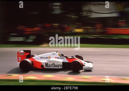 Keke Rosberg fährt mit seinem McLaren-Tag beim Grand Prix von Großbritannien 1986 in Brands Hatch UK Stockfoto