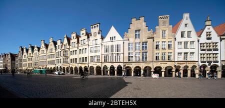 Münster/Westfalen, Prinzipalmarkt, Häuserzeile mit Bogengängen Stockfoto