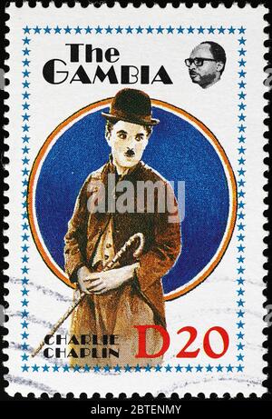 Charlie Chaplin auf Briefmarke von Gambia Stockfoto