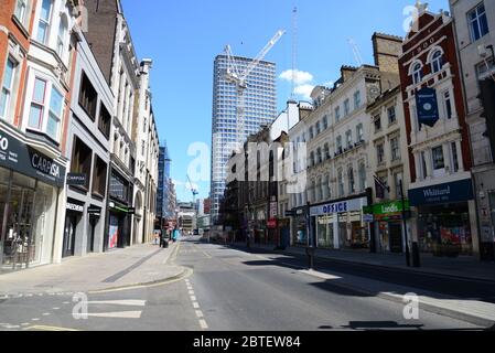 Eine leere Oxford Street während der 2020 Coronavirus Pandemic London Lockdown Stockfoto