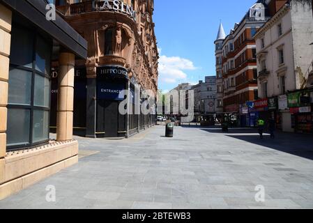 Ein verlassene Leicester Square, London, während der Sperrung für die Coronavirus-Pandemie 2020 Stockfoto