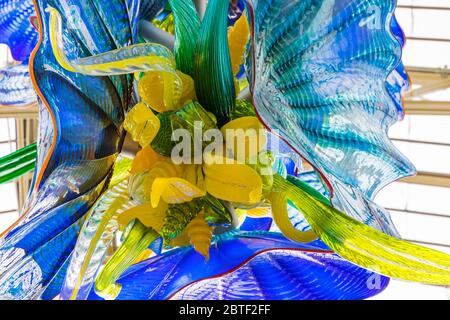 England, London, Richmond, Royal Botanic Gardens, Kew, die gemäßigt Haus, Glaskunst Skulptur durch amerikanische Künstler Dale Chihuly Stockfoto