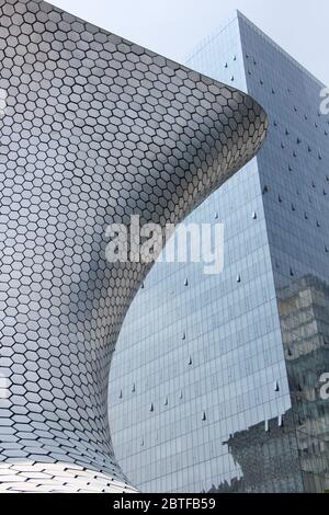 Das berühmte Soumaya Museum in Mexiko-Stadt, von Carlos Slim Stockfoto