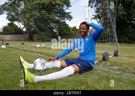 23. Mai 2020; United Select HQ, Richings Sports Park, Iver, Bucks, England, United Select HQ exklusive Fotoshooting-Session; Portrait Lucas Sinclair, ehemalige Millwall Academy Stockfoto