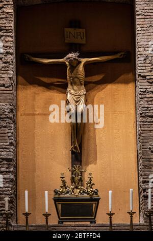 Holzkreuz, 16. Jahrhundert, Cappella del Crocifisso, Pantheon von Agrippa, 126 v. Chr. Roma, Latium, Italien. Stockfoto