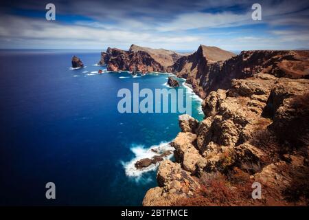 Klippen von nahe Canical, Madeira Insel, Portugal Stockfoto