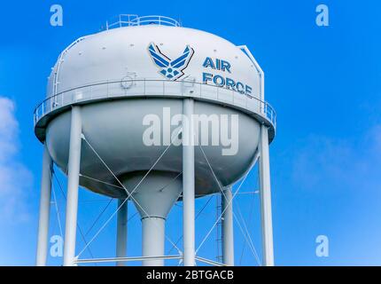 Der Wasserturm für die Keesler Air Force Base ist am 25. Mai 2020 in Biloxi, Mississippi, zu sehen. Stockfoto