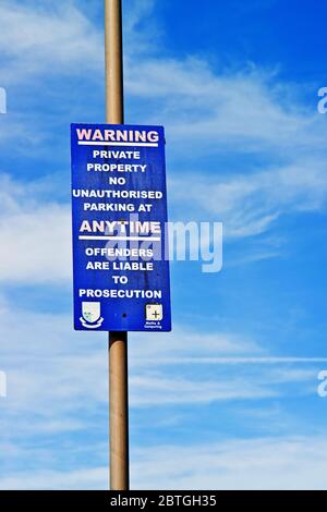 Schild für private Parkplätze in der Conyers School, Yarm on Tees, England Stockfoto