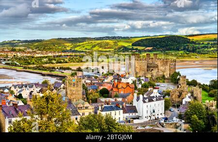 Panorama von Conwy mit Conwy Castle in Wales, Großbritannien Stockfoto