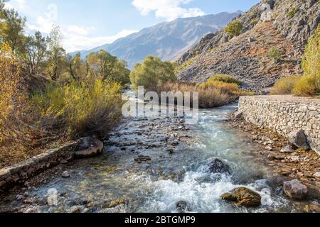 Munzur Mount und Nationalpark. Munzur River in Ovacik, Tunceli. Türkischer Name; Munzur Gozeleri. Stockfoto