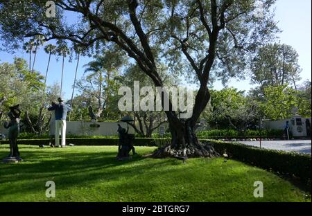 Los Angeles, Kalifornien, USA 25. Mai 2020 EIN allgemeiner Blick auf die Atmosphäre der ehemaligen Heimat von Howard Hughes und Terry Moore, und Judy Garland, Vincente Minnelli und Liza Minelli am 10000 Sunset Blvd am 25. Mai 2020 in Los Angeles, Kalifornien, USA. Foto von Barry King/Alamy Stock Photo Stockfoto