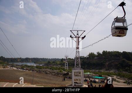 Jabalpur, Madhya Pradesh/Indien : 29. Januar 2020 - Seilbahn, Dhuandhar Wasserfall Jabalpur Stockfoto