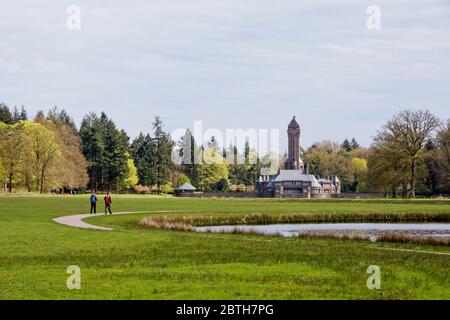 Hoenderloo Niederlande - 1. Mai 2016 - St Hubertus Jagdhütte im Nationalpark Hoge Veluwe in den Niederlanden Stockfoto