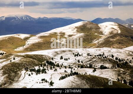 Italien - Velino Sirente Park - Aereal Foto von Berg - Velino Stockfoto