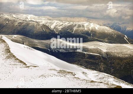 Italien - Velino Sirente Park - Aereal Foto von Berg - Velino Stockfoto