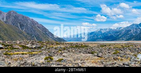 Blick auf den Pukaki-See vom Mount Cook National Park in der Canterbury Region in Neuseeland Stockfoto