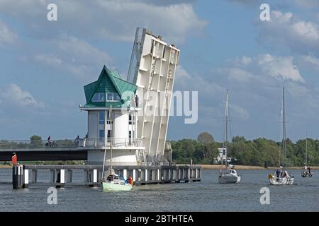 Offene Gegenpoise Brücke, Kappeln, Ostsee Fiord Schlei, Schleswig-Holstein, Deutschland Stockfoto