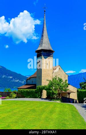 Schlosskirche Spiez Schloss ist die 1000 Jahre alte frühromanische Kirche, Thunersee, Berner Oberland, Kanton Bern, Schweiz. Stockfoto