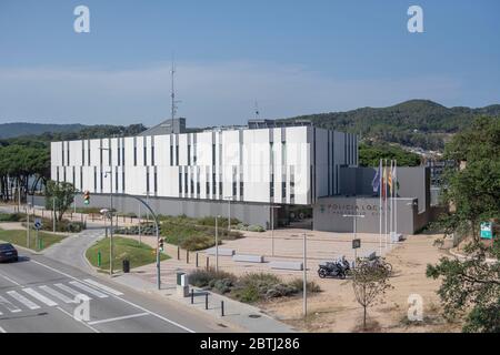 Allgemeine Ansichten der neuen lokalen Polizeiwache (Policia Local i Proteccio Civil) in Lloret de Mar, Costa Brava, Spanien Stockfoto