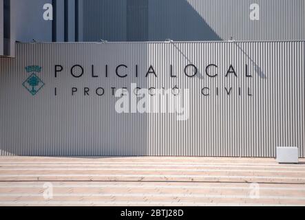 Allgemeine Ansichten der neuen lokalen Polizeiwache (Policia Local i Proteccio Civil) in Lloret de Mar, Costa Brava, Spanien Stockfoto